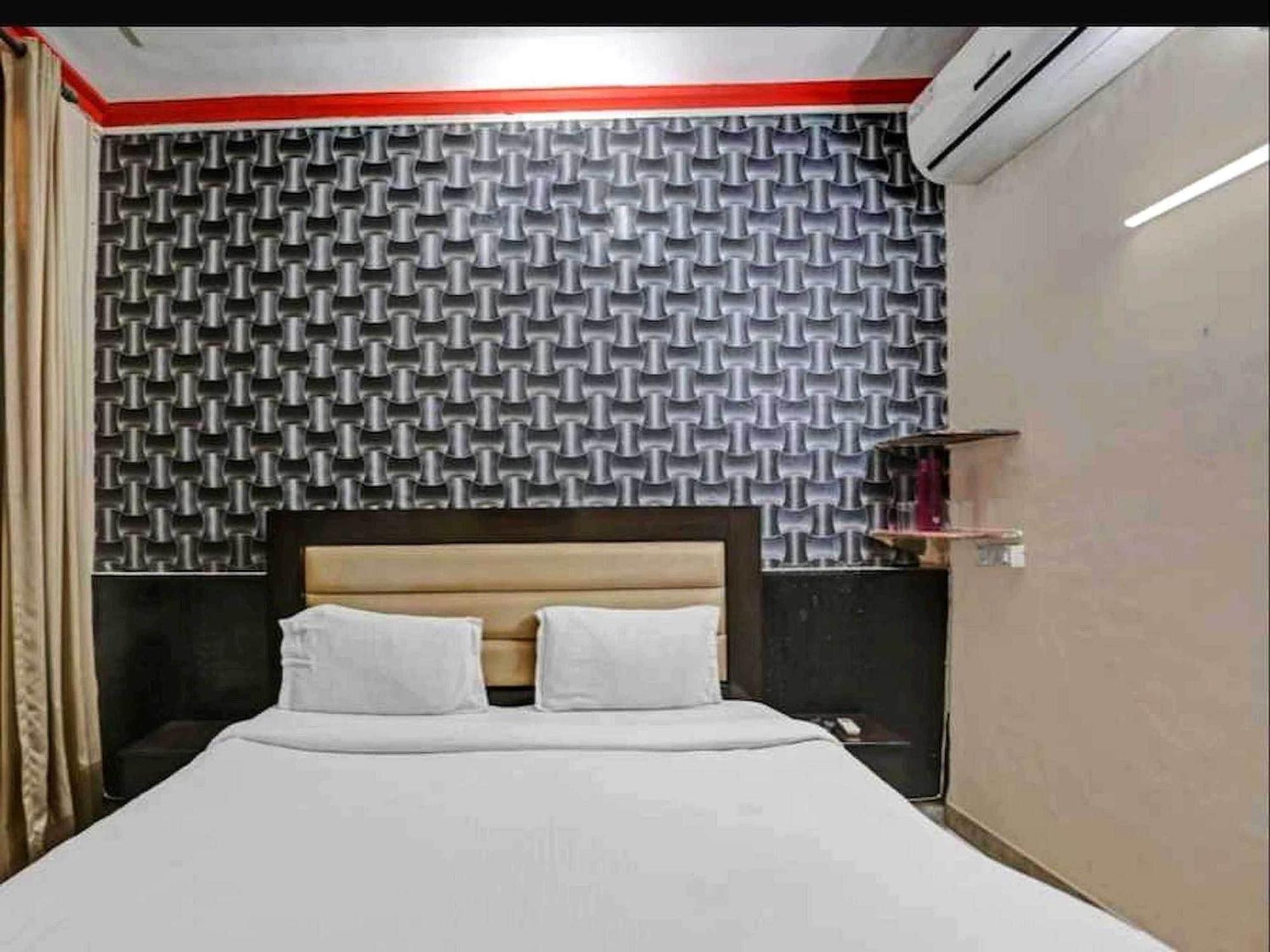 Hotel Sky Bird Bhauli Eksteriør bilde