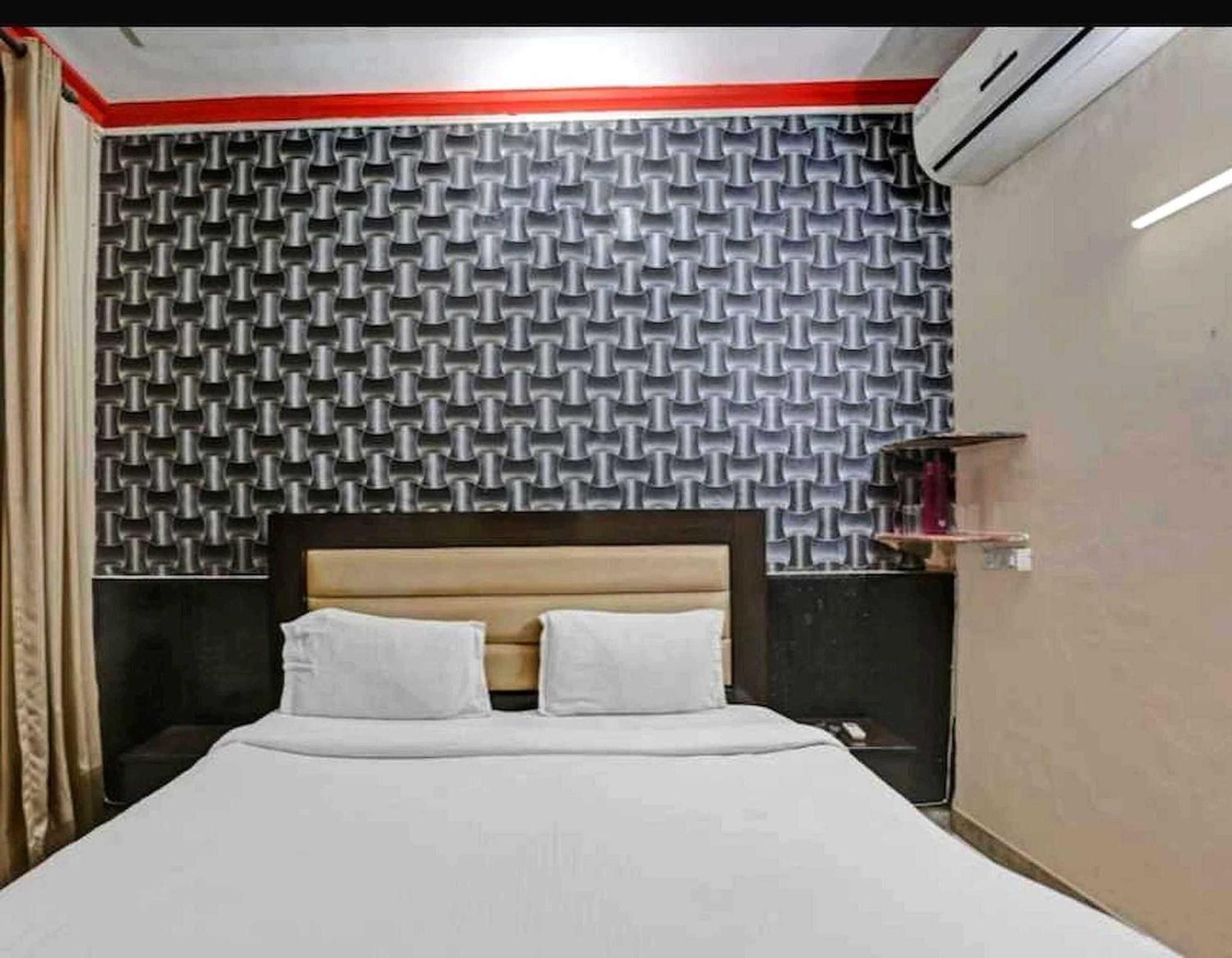 Hotel Sky Bird Bhauli Eksteriør bilde