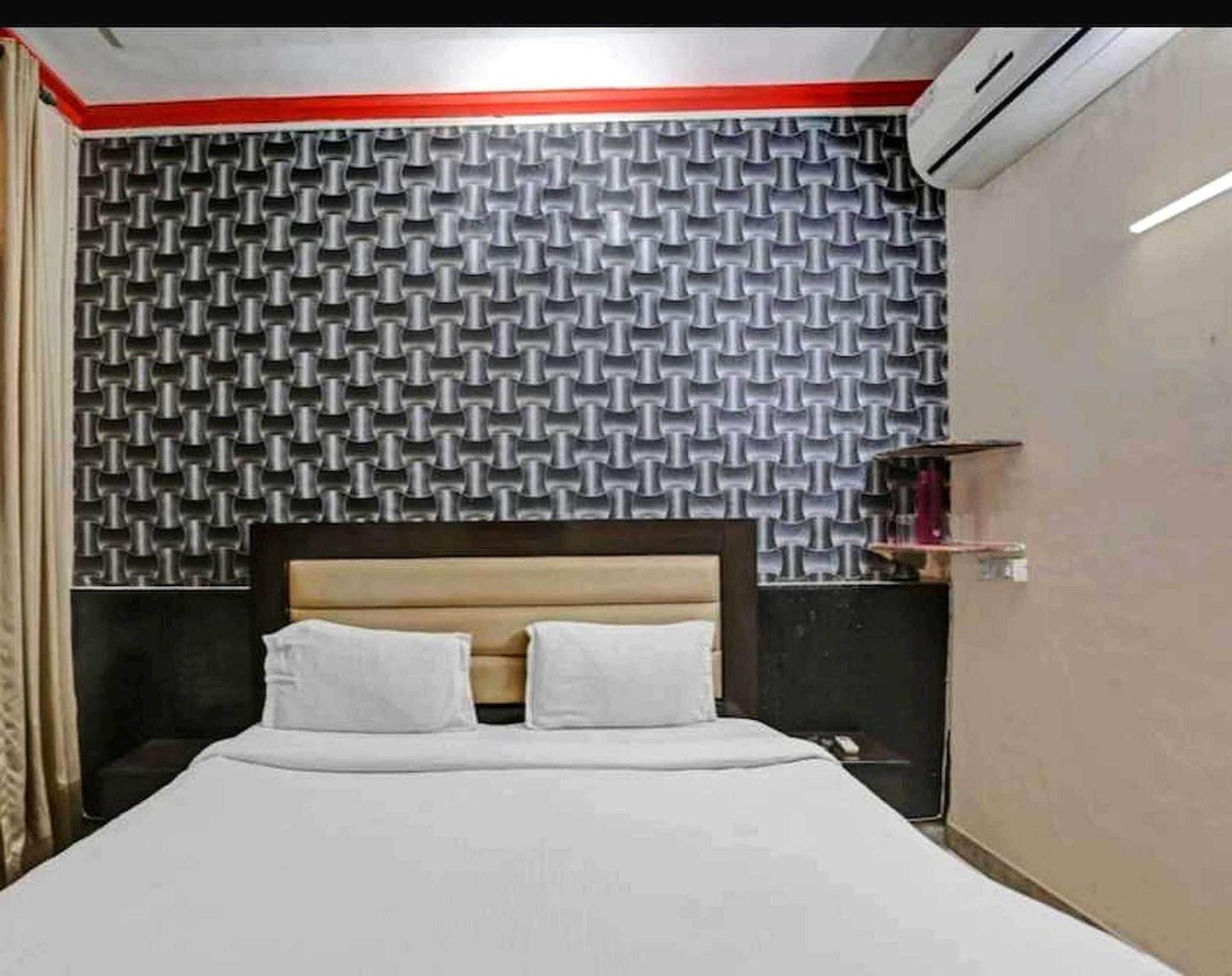 Hotel Sky Bird Bhauli Eksteriør bilde